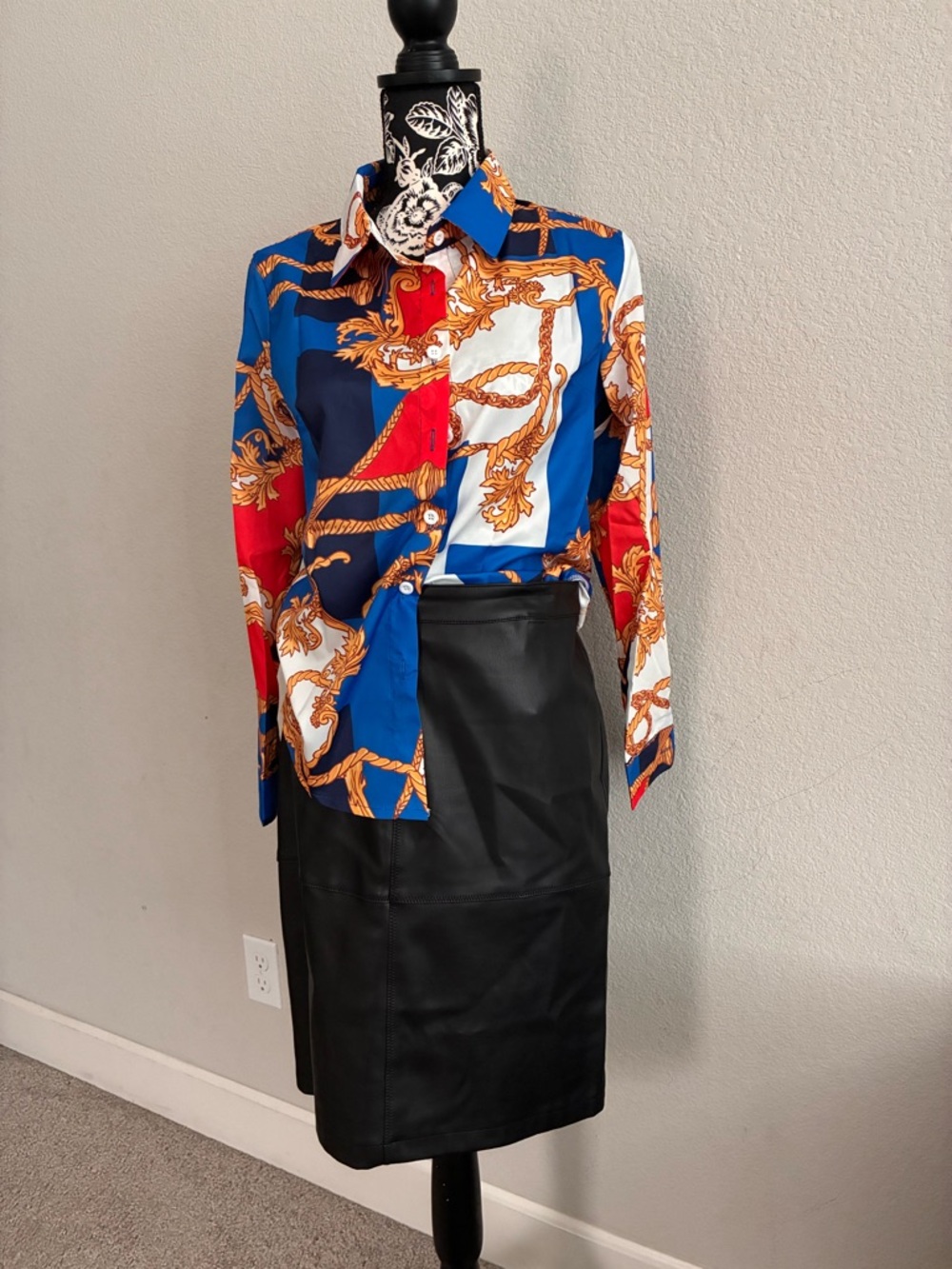 chicme Blue White Red Baroque Print shirt